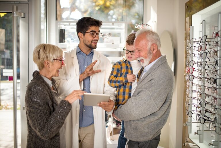 Optometrist looking for a job We can help OjO Ophthalmology jobs Online